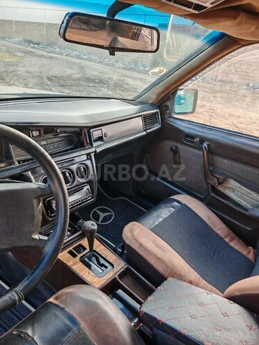 Mercedes 190-6