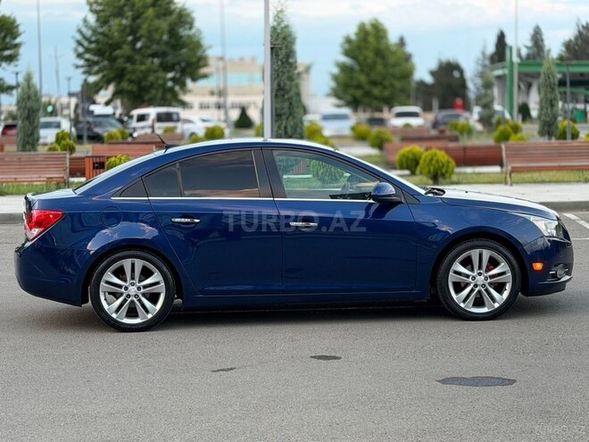 Chevrolet Cruze-16