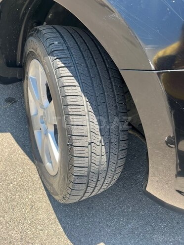 Hyundai Santa Fe-12
