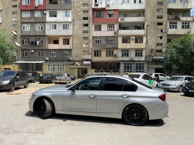 BMW 330-3