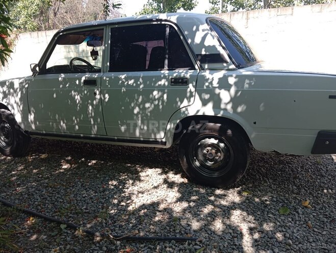 LADA (VAZ) 2107-4