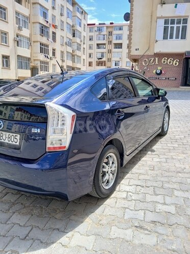 Toyota Prius-11