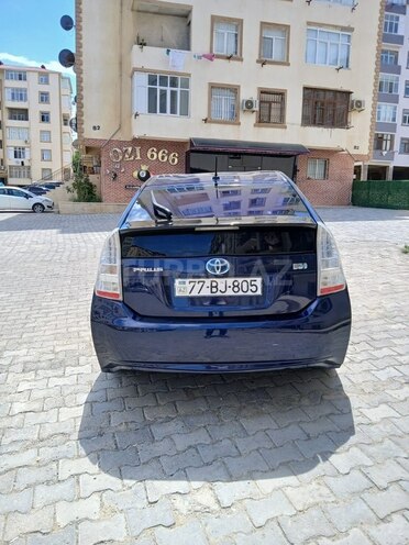 Toyota Prius-8