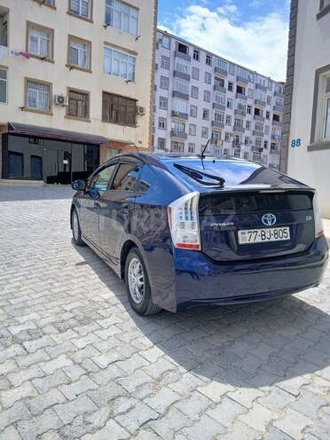 Toyota Prius-10