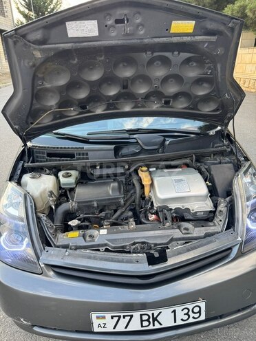 Toyota Prius-15