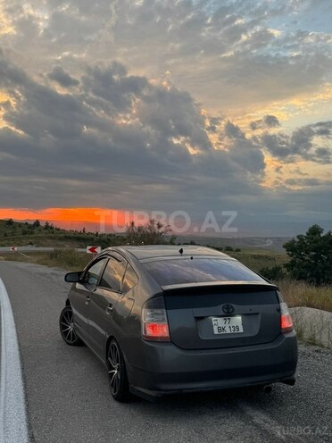 Toyota Prius-16