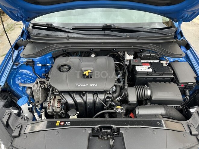 Hyundai Elantra-14