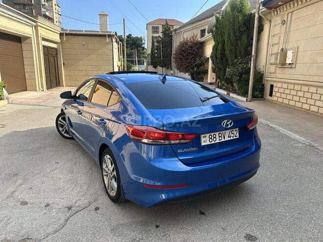 Hyundai Elantra-5