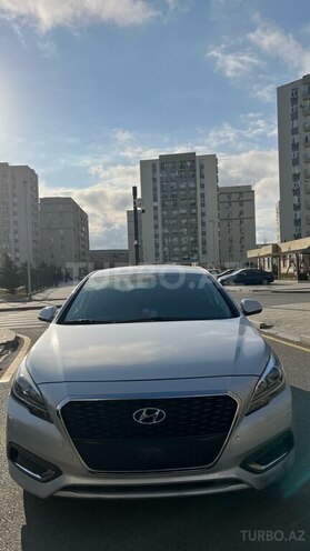 Hyundai Sonata-1