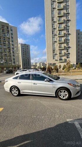 Hyundai Sonata-5