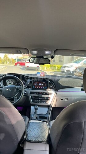 Hyundai Sonata-10