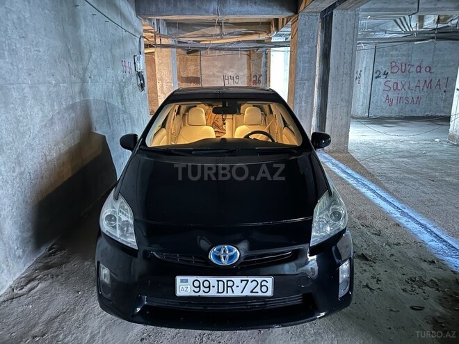 Toyota Prius-1