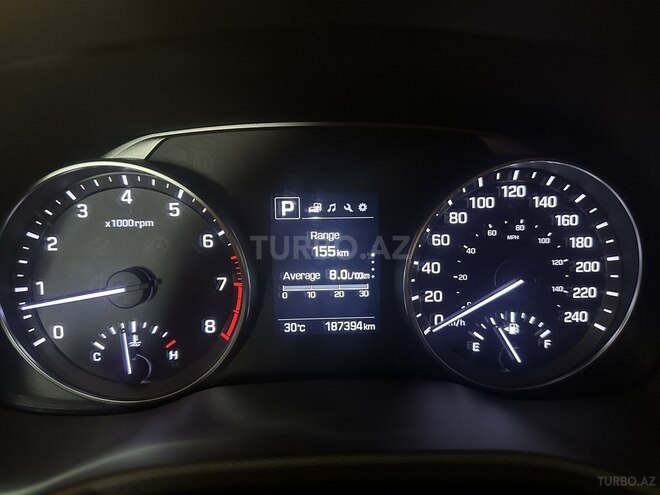 Hyundai Elantra-15