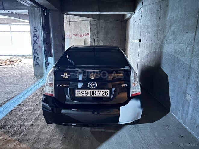 Toyota Prius-2