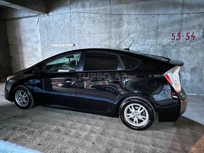 Toyota Prius-3