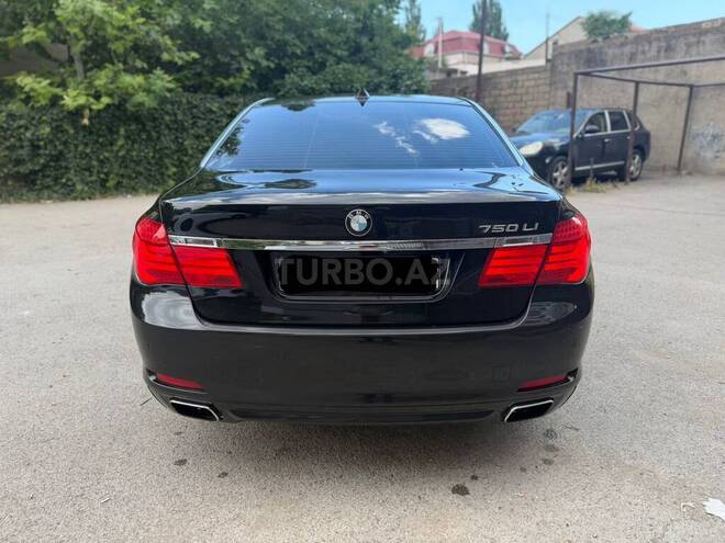 BMW 750-7