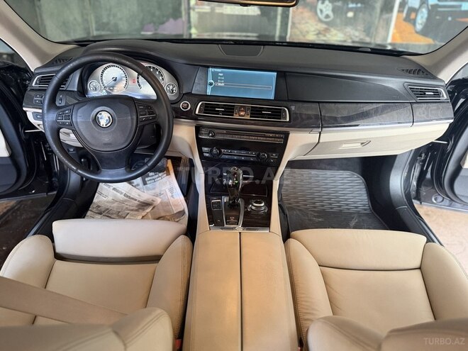 BMW 750-8