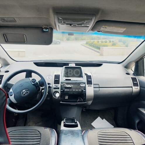 Toyota Prius-3