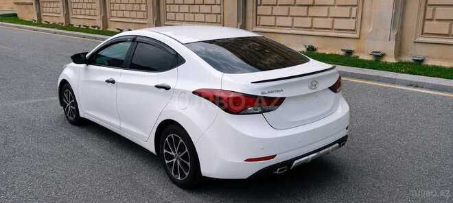 Hyundai Elantra-2
