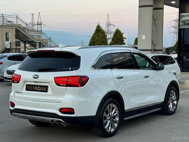 Kia Sorento-14