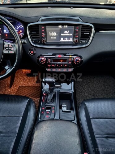 Kia Sorento-27
