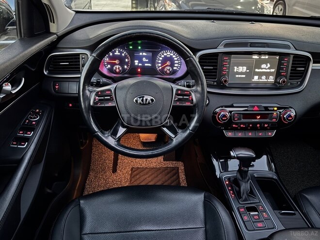 Kia Sorento-26