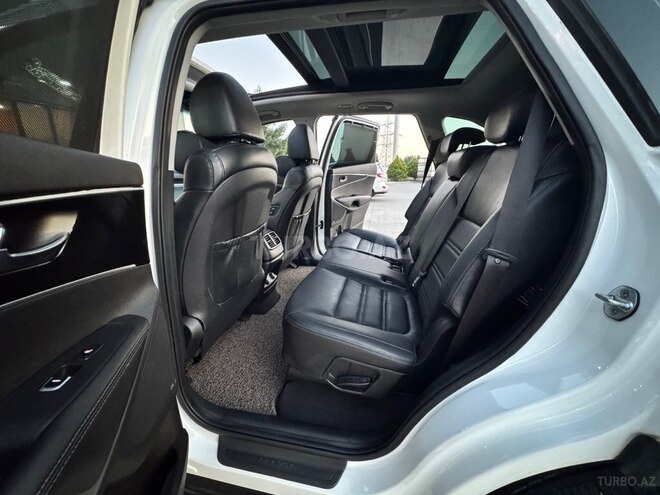 Kia Sorento-29