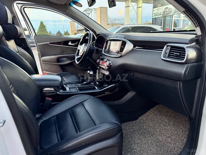 Kia Sorento-21