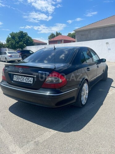 Mercedes E 240-3