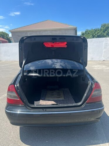 Mercedes E 240-5