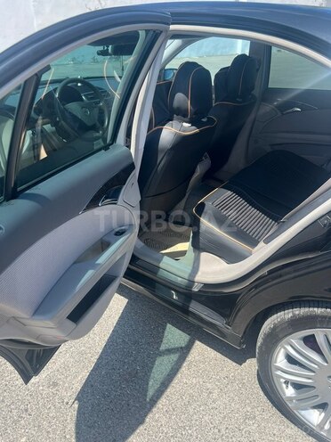 Mercedes E 240-12