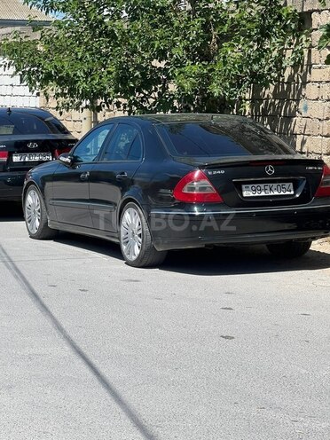 Mercedes E 240-18