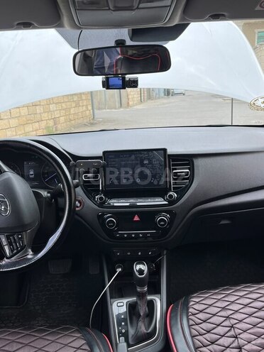 Hyundai Accent-9