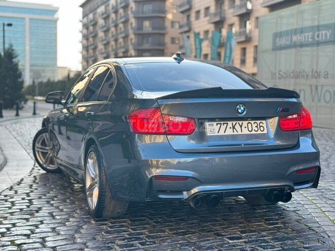 BMW 330-11