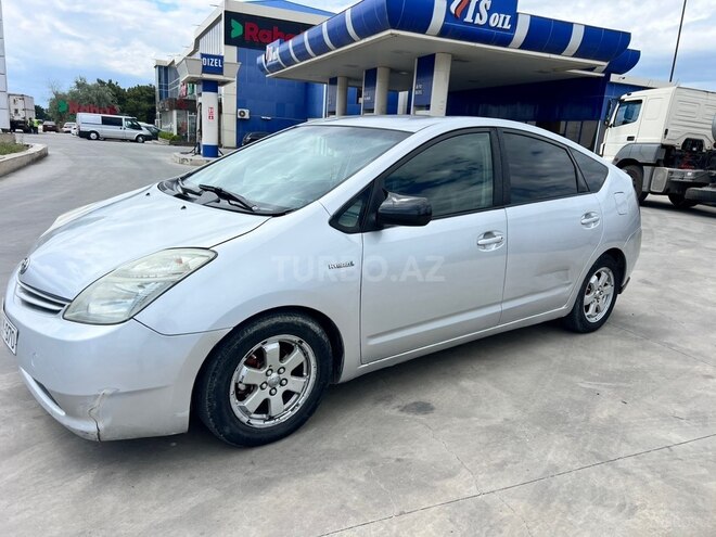Toyota Prius-4