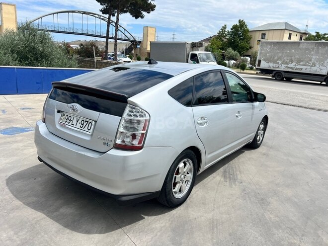 Toyota Prius-6