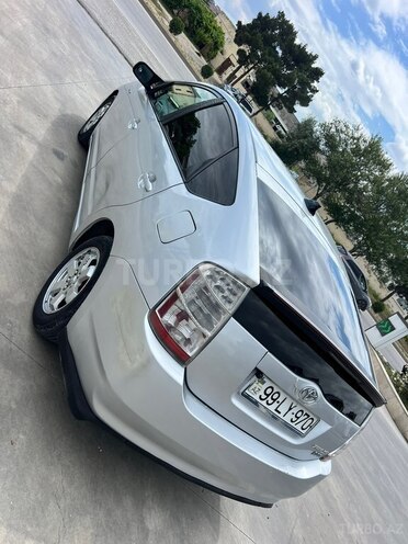Toyota Prius-7