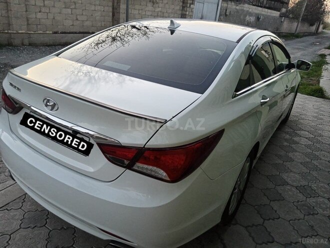 Hyundai Sonata-4
