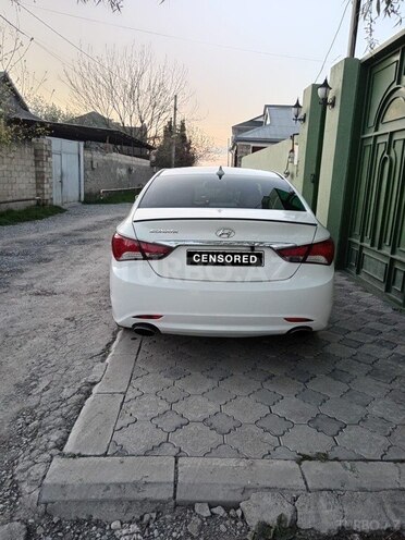 Hyundai Sonata-8