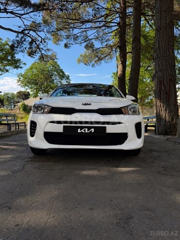 Kia Rio-1