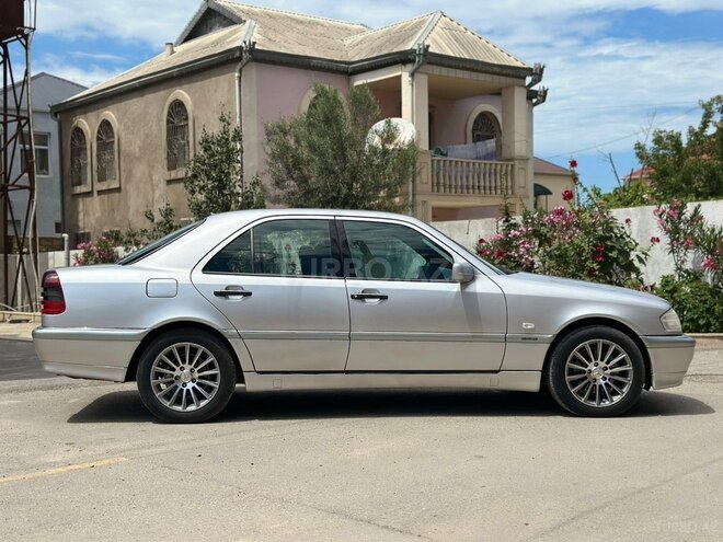Mercedes C 200-4