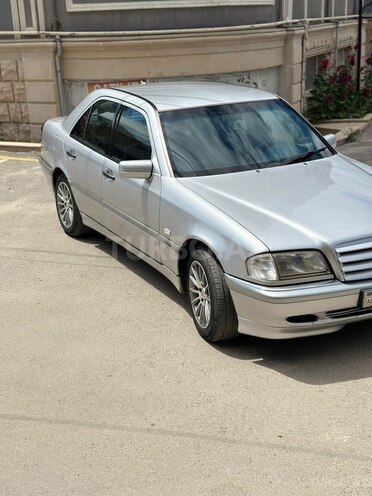Mercedes C 200-6