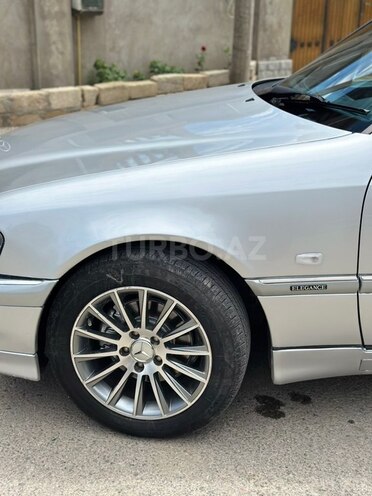 Mercedes C 200-8