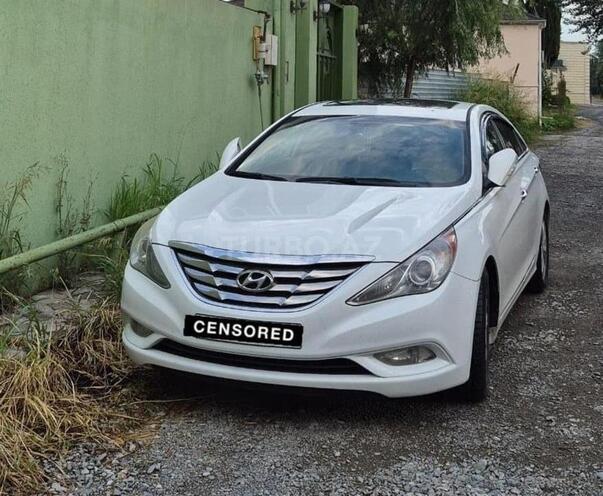 Hyundai Sonata-1