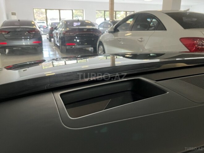 Hyundai Grandeur-22