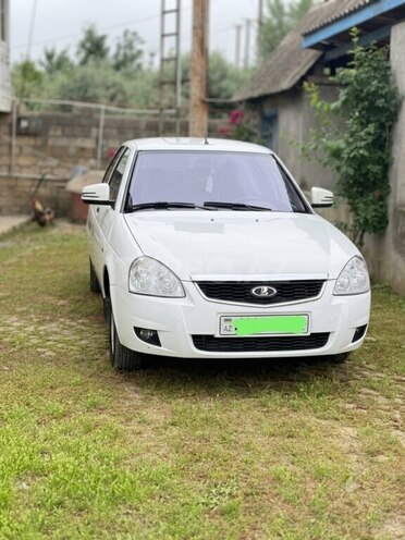 LADA (VAZ) Priora-1