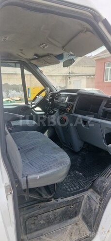 Ford Transit-7