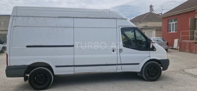 Ford Transit-3