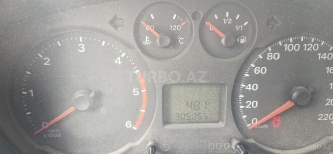 Ford Transit-8