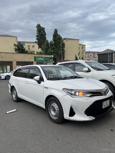Toyota Corolla Fielder-8